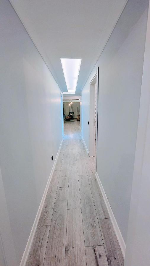 Fully Renovated Modern Apartament